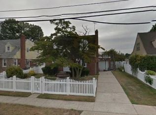 44 Dutchess St, Roosevelt, NY 11575