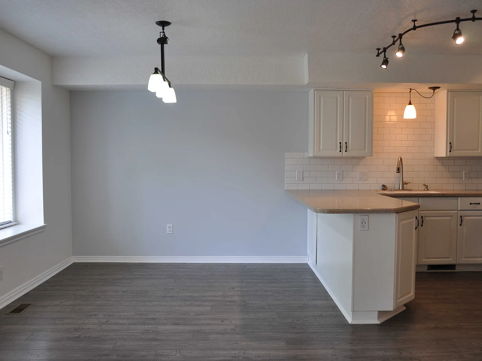 4 bed, 3.5 bath, 2302 sqft, $2,950 — Photo 4
