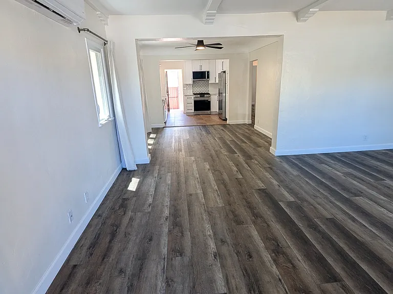 253 Covina Ave — Photo 12
