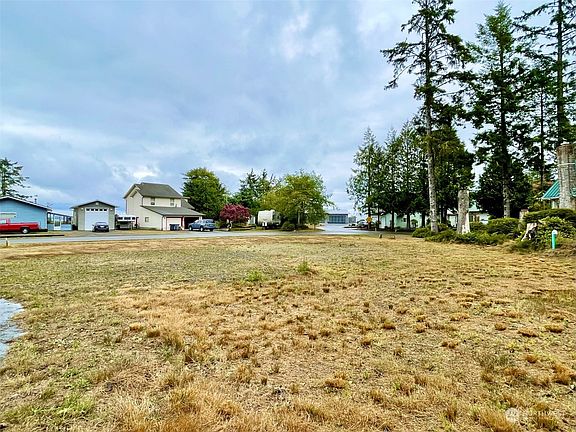 5th image of 779 Alpine Court SE