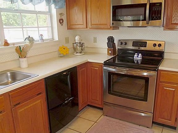 5th image of 2329 Snowdon Dr