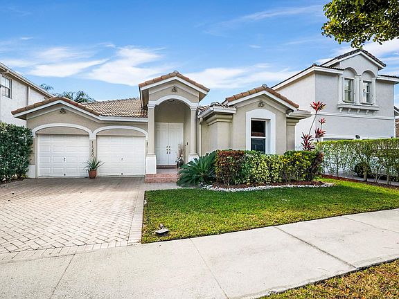 3rd image of 11250 NW 48th Terrace
