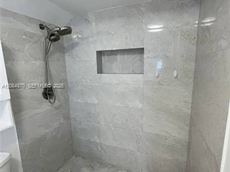 905 NW 82nd Ave #CU-111 — Photo 8