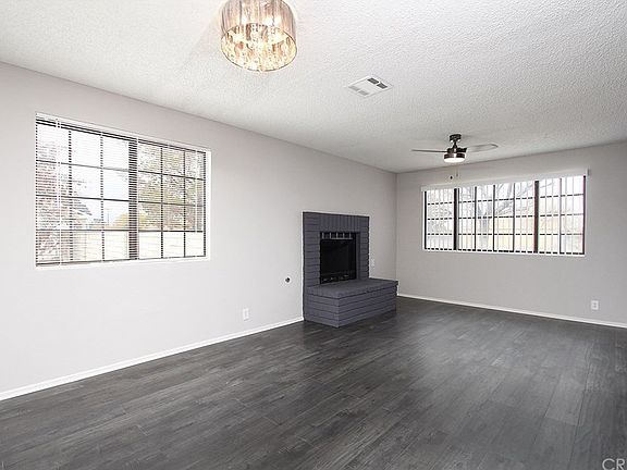 5th image of 9428 E Avenue T4