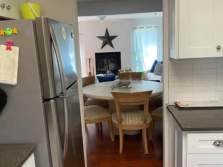 50 Hubbard Ln #10 — Photo 15