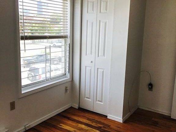 4th image of 347 Johnston Ave #1