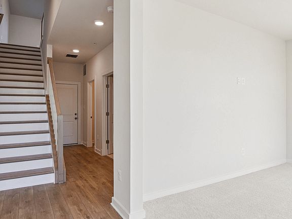 4th image of 17314 Hardisty Way