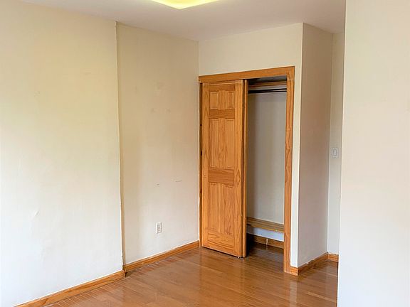 3rd image of 1584 York Ave #4