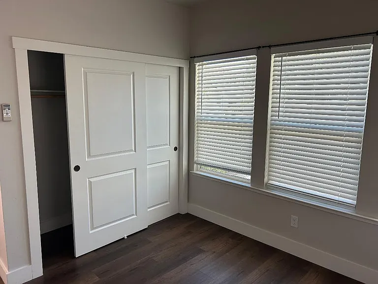 2704 S St — Photo 5