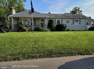 716 Lawrence Ave, Toms River, NJ