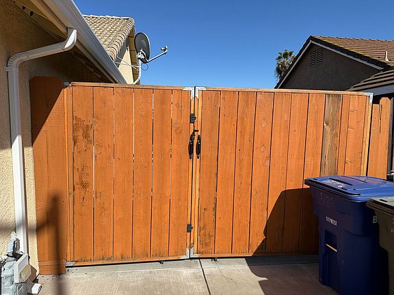 3rd image of 5220 Avante Ln