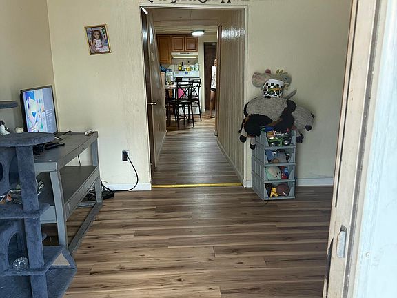 4th image of 64 Spartan Cir