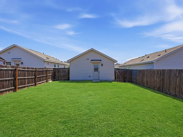 7427 Silos Trl — Photo 6