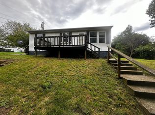 442 W King St, Bedford, VA 24523