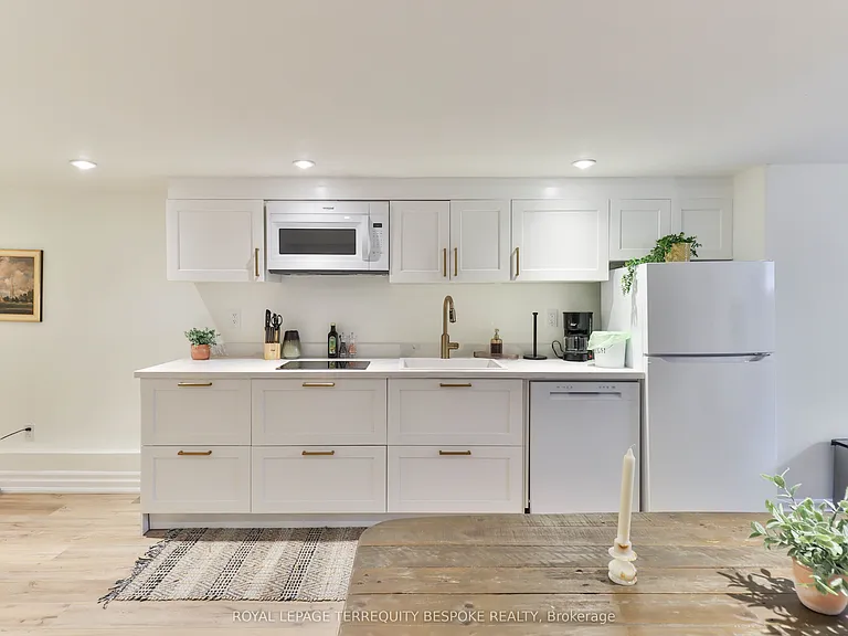 39 Lappin Ave #LOWER — Photo 15