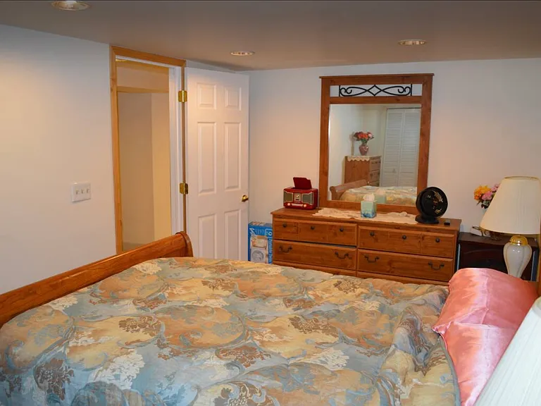 32 Logan Ave #GD — Photo 5