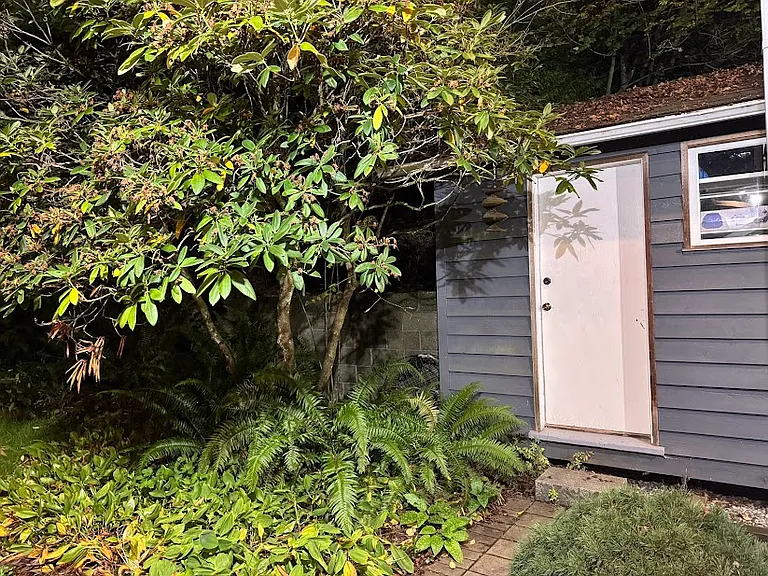 Burley Dr — Photo 35