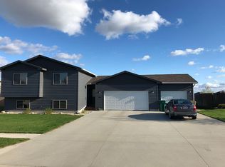 3336 17th Ave SW, Watertown, SD 57201