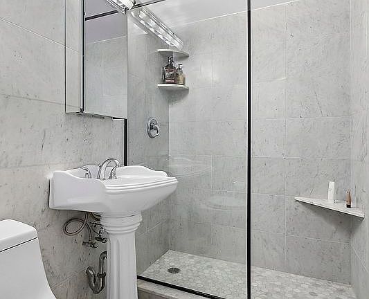 5th image of 220 E 57th St APT 9D