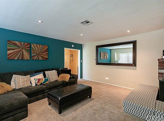 4th image of 3054 Fairesta St