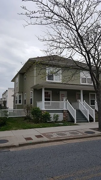 324 N Pennsylvania Ave photo 1