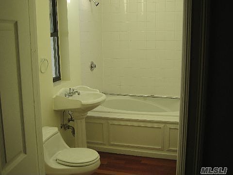 4th image of 5029 47th St