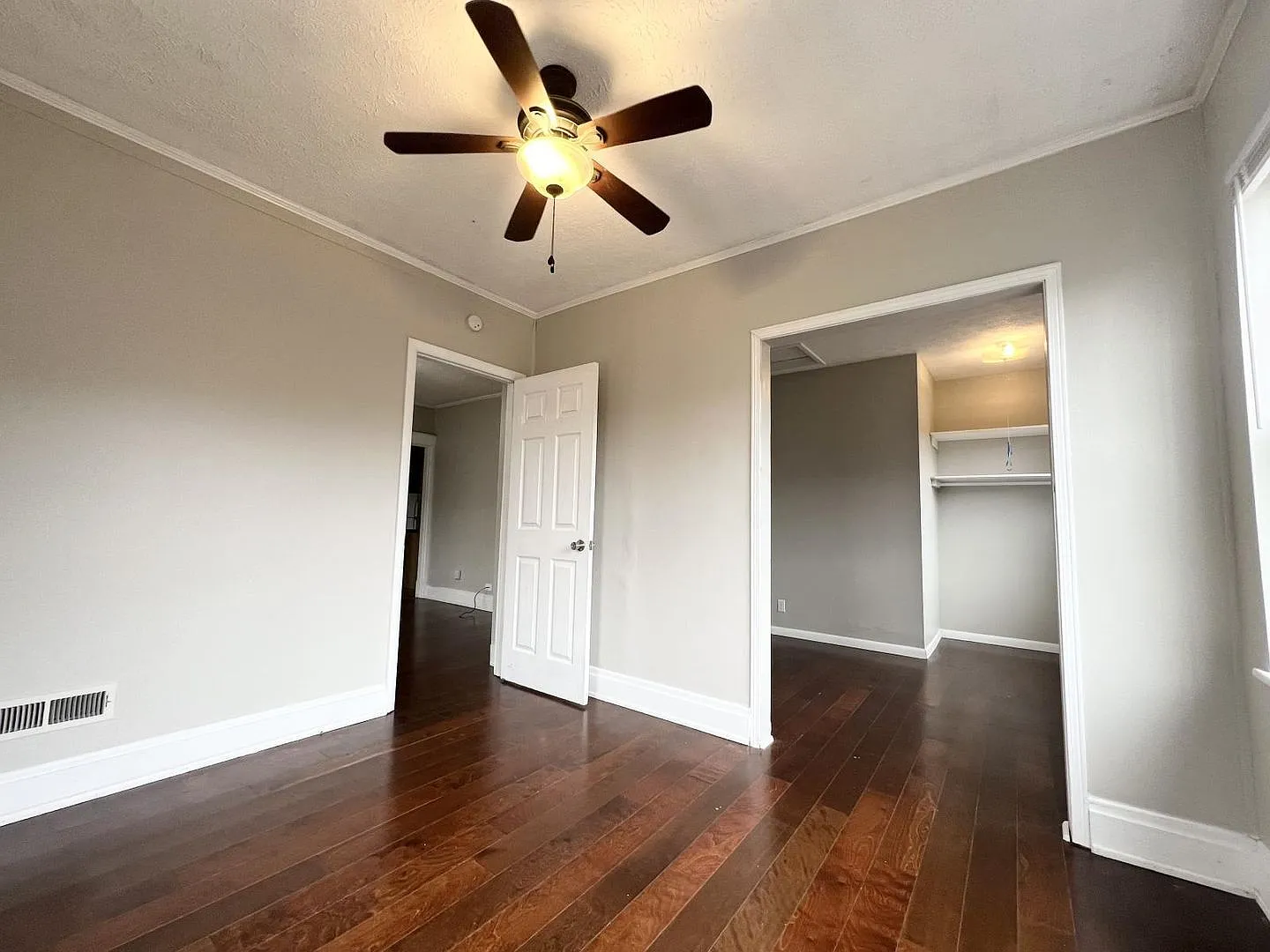2 bed, 1.0 bath, $1,245 — Photo 3