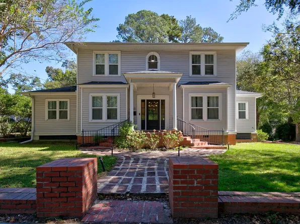 1910 Broad St, Camden, SC 29020