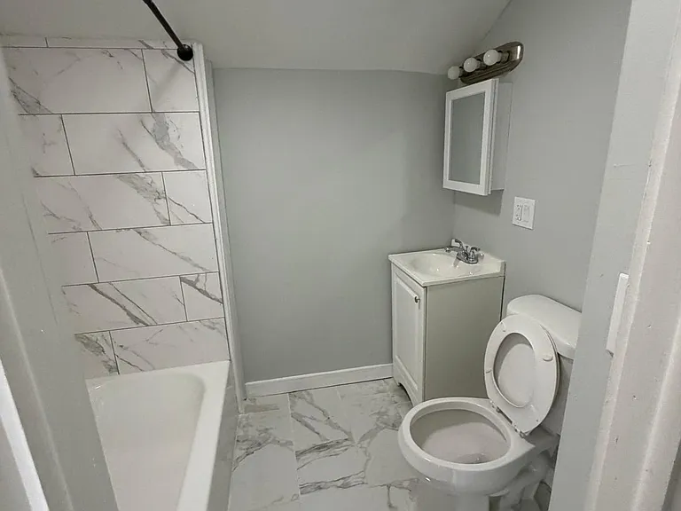 145 Starr St #3 — Photo 2