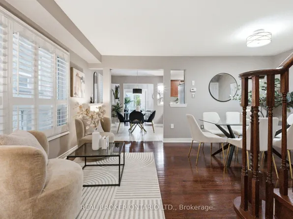 27 Harvest Hills Blvd, East Gwillimbury, ON L9N 0A6