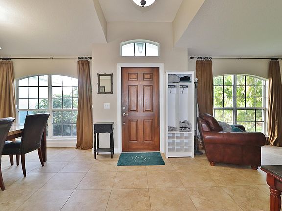 3rd image of 808 SW Mccoy Avenue