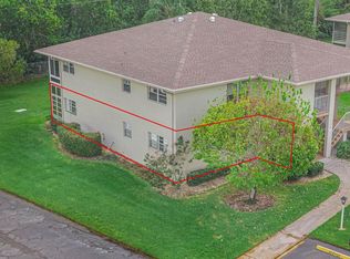17 Lake Vista Trl APT 107, Port St Lucie, FL 34952