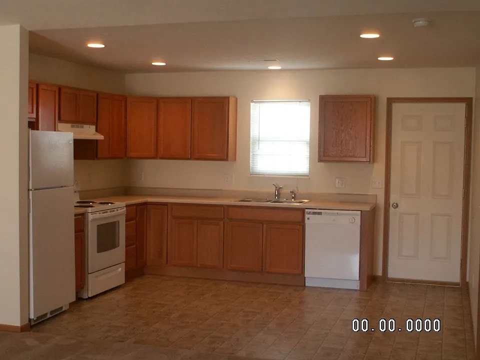 2240 Morning Glory Cir