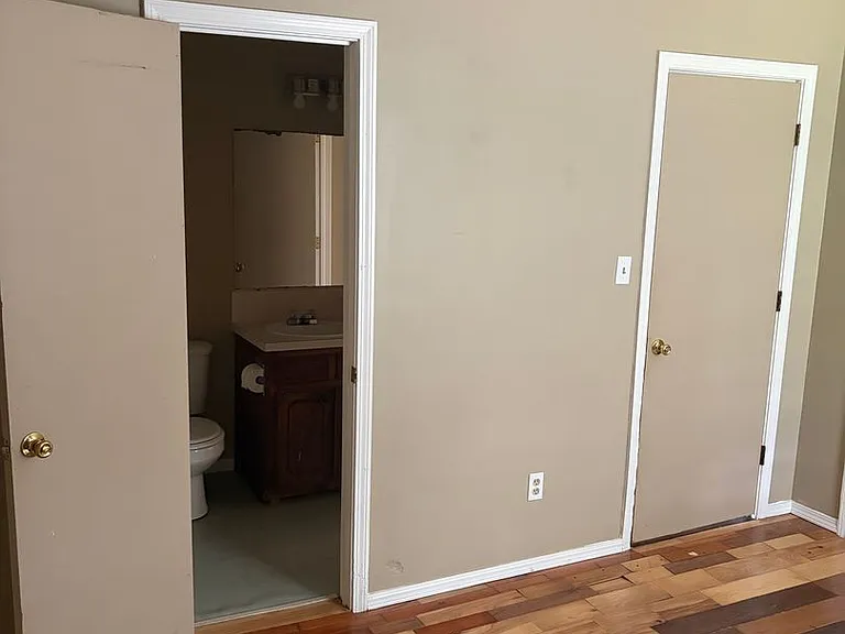 2402 Taft St — Photo 11