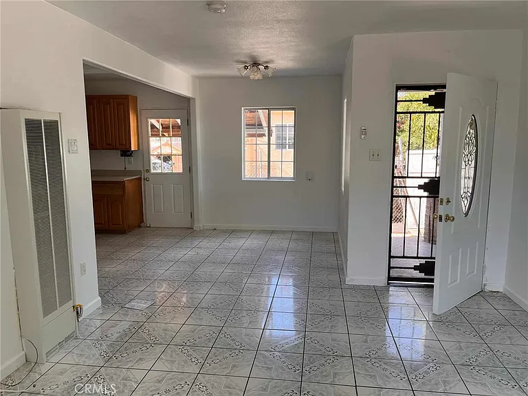 4091 Dwight Ave — Photo 6