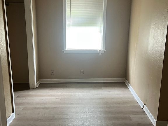 5th image of 2245 Harriot St