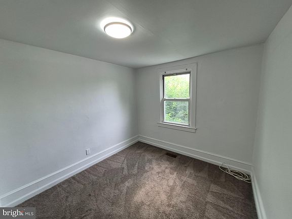 5th image of 412 New Rd