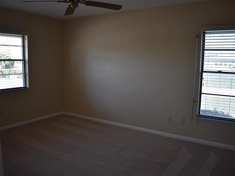 102 Wintersong Ln — Photo 11