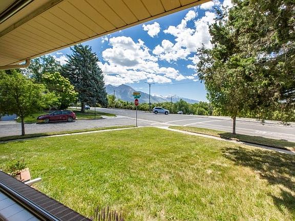 2nd image of 2364 S Country Club Cir