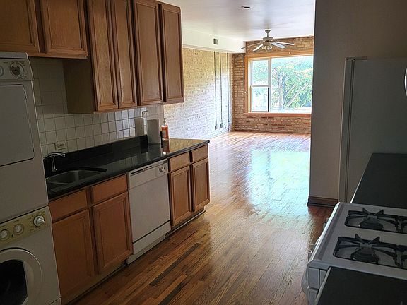 3rd image of 2735 W Le Moyne St APT 1