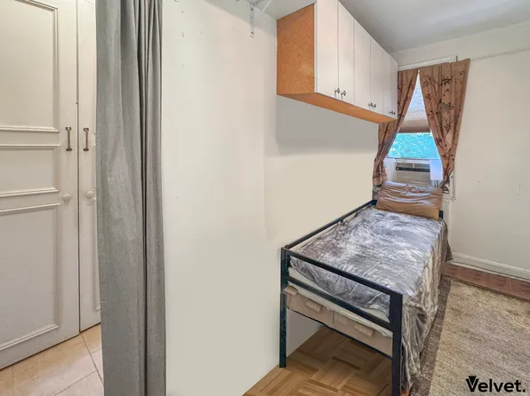 106-15 Queens Boulevard image 14 of 21