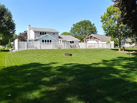 3rd image of 2128 Cumberland Dr
