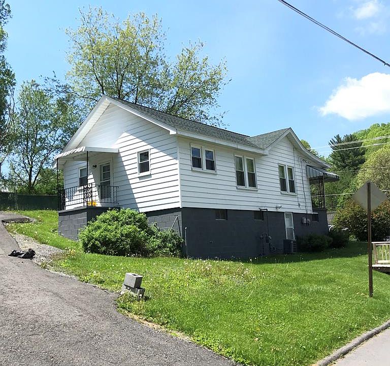 1st image of 207 Ewart Ave