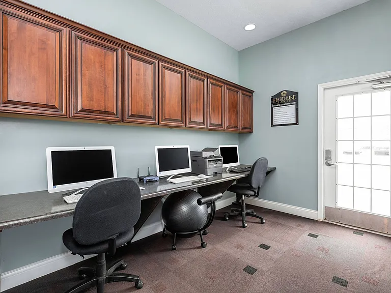 Business Center with Free Wifi