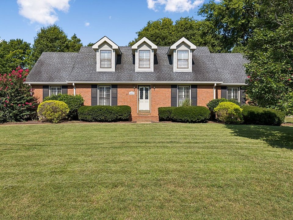 1st image of 6617 N Creekwood Dr