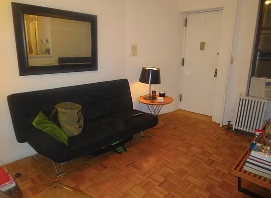 Rented by Mdrn Residential | media 10