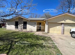 2708 S Fielder Rd, Arlington, TX 76015