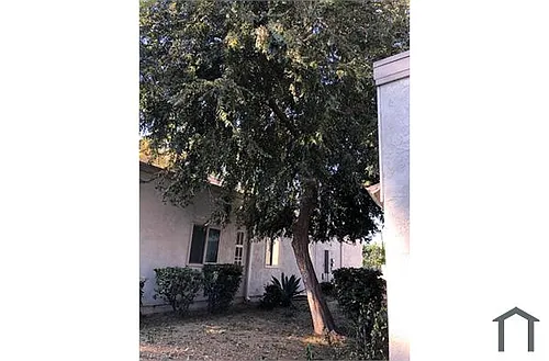 1000 N Hobart Blvd Photo 1