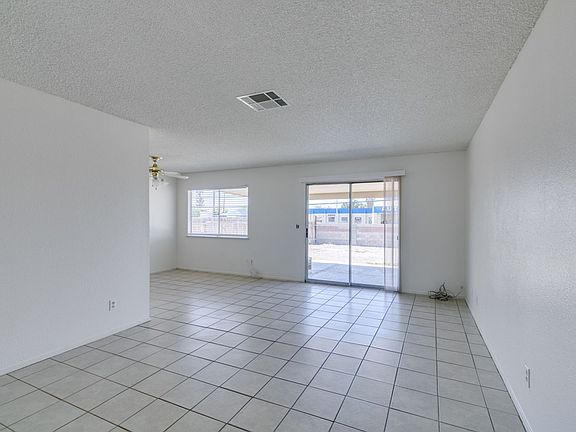 4th image of 4921 Danbrook Ct