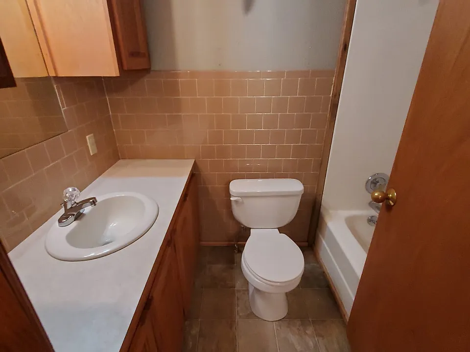 101 S Wooten St #5